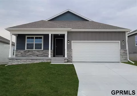 7109 S 205th Ave, Gretna, NE 68028