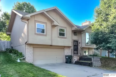 7351 N 82 Ave, Omaha, NE 68122