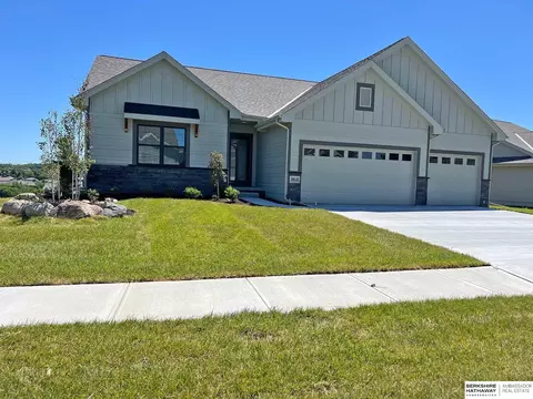 2913 N 166th Ave, Omaha, NE 68116