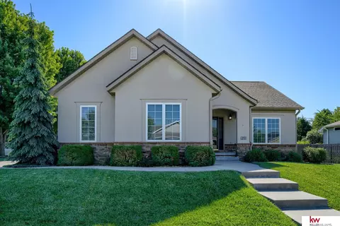 2003 Scotch Pine Trl, Lincoln, NE 68512