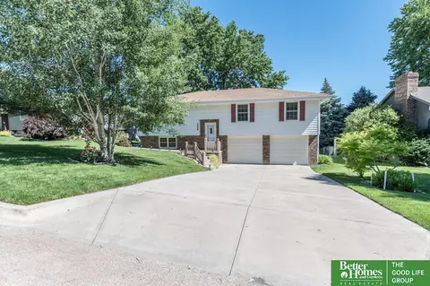 20232 Gateway Rd, Elkhorn, NE 68022