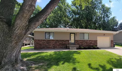 2219 N 143 Cir, Omaha, NE 68164
