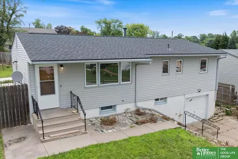 3318 Willow St, Bellevue, NE 68147