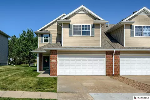 5780 NW 14th St, Lincoln, NE 68521