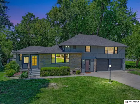 2215-2217 S 34th St, Lincoln, NE 68506