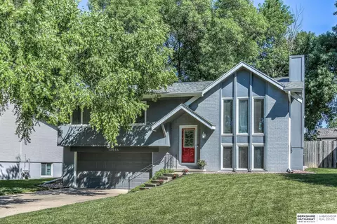 13446 Valley St, Omaha, NE 68144