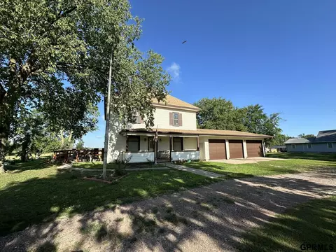204 S Luke St, Ohiowa, NE 68416
