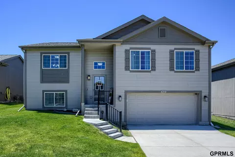 7422 N 139 Ave, Omaha, NE 68142