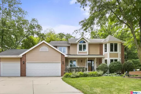 1221 N 163rd Cir, Omaha, NE 68118