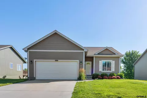 16066 Redman Ave, Omaha, NE 68118