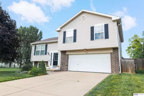 6331 N 128 St, Omaha, NE 68164