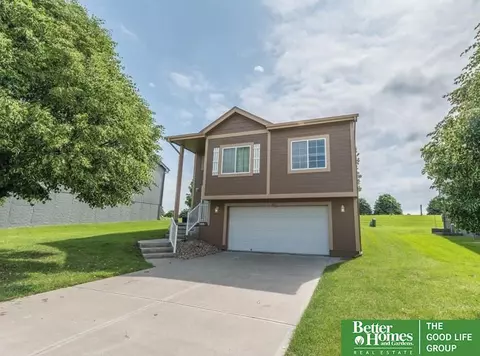 6635 N 142 St, Omaha, NE 68164
