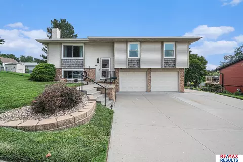 4977 Glasgow Ave, Omaha, NE 68157