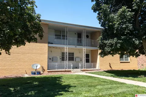 9208 Ohio St, Omaha, NE 68134