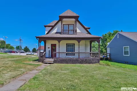 722 Central Ave, Auburn, NE 68305