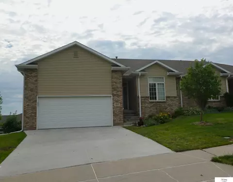 5943 N 92 Ave, Omaha, NE 68134