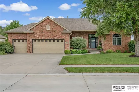 10009 S 177th St, Omaha, NE 68136