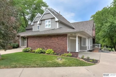 841 N 131st Plz, Omaha, NE 68154