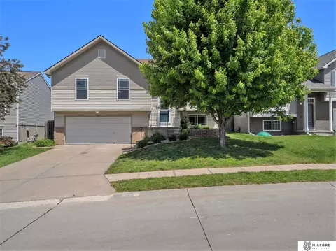 19514 U St, Omaha, NE 68135
