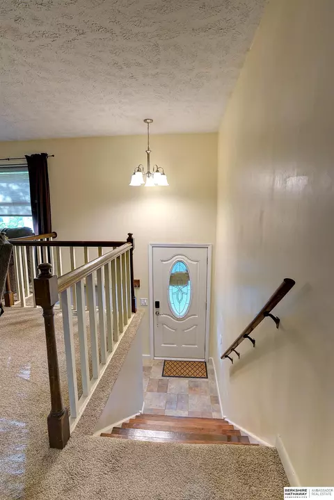 810 Kohl Rd, Bellevue, NE 68005 photo 10