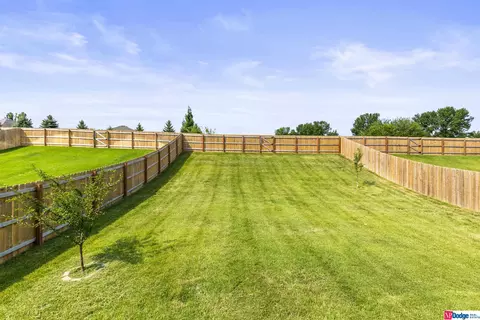 Exterior - 7770 N 149 St, Bennington, NE 68007 photo 4 of 7