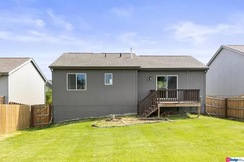 Exterior - 7770 N 149 St, Bennington, NE 68007 photo 6 of 7