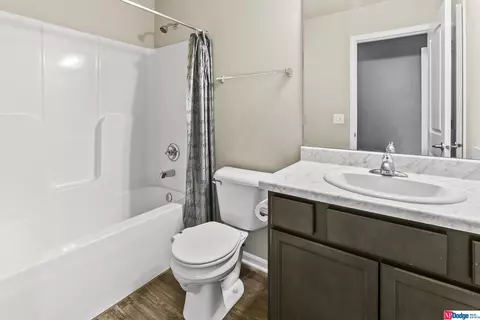 Bath - 7770 N 149 St, Bennington, NE 68007 photo 2 of 2