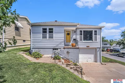 3802 Castelar St, Omaha, NE 68105