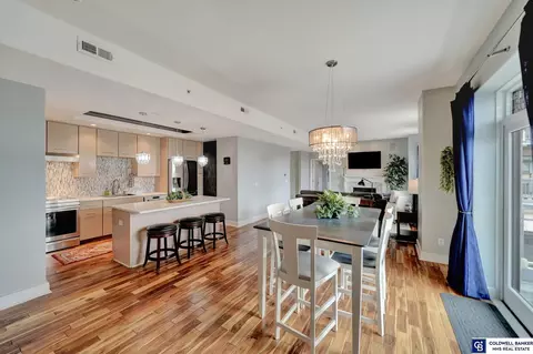 1403 Farnam St #410, Omaha, NE 68102