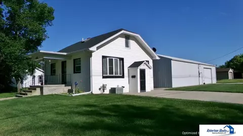 571 W Mary St, Beatrice, NE 68310