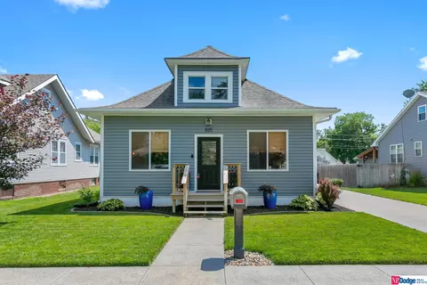 825 W Military Ave, Fremont, NE 68025