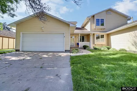 1345 E 9th St, Fremont, NE 68025