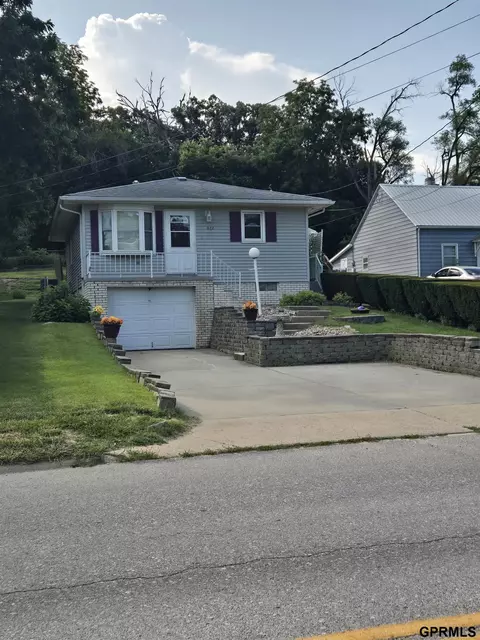 822 Chicago Ave, Plattsmouth, NE 68048