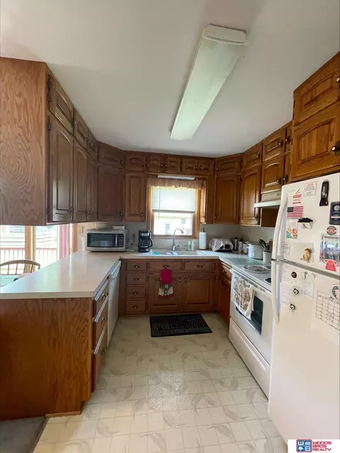 1610 Jefferson St, Beatrice, NE 68310 photo 5