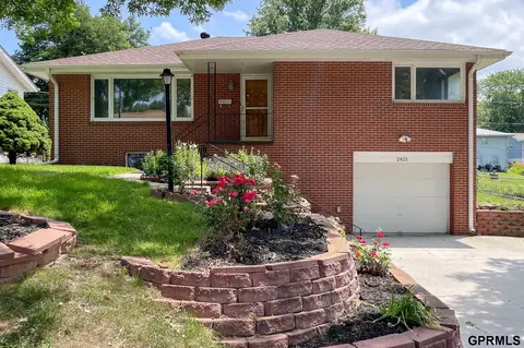 2421 S 49th Ave, Omaha, NE 68106