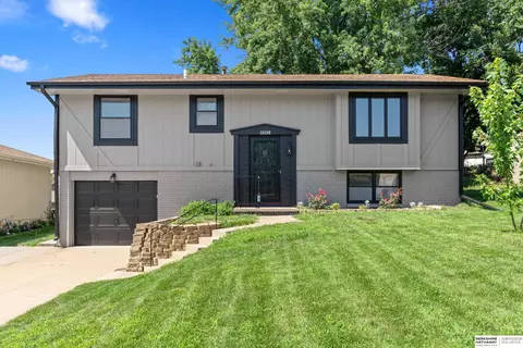 15338 Monroe St, Omaha, NE 68137