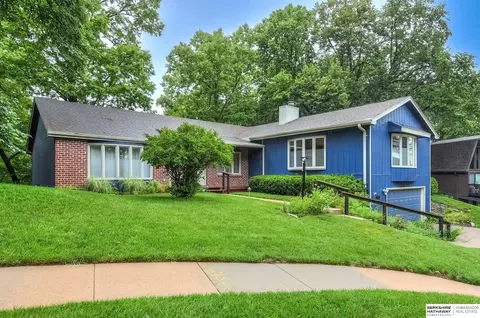 514 Ridgewood Dr, Bellevue, NE 68005