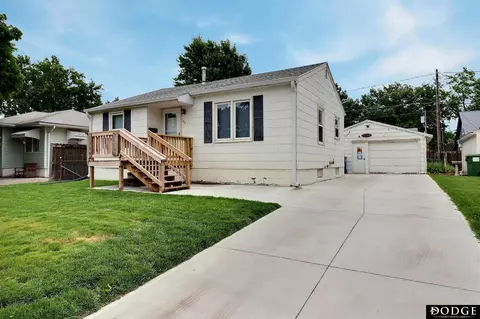 1340 N Madison St, Fremont, NE 68025