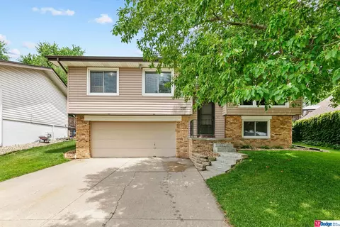 13302 Edna St, Omaha, NE 68138
