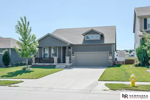 7338 S 184th St, Omaha, NE 68136