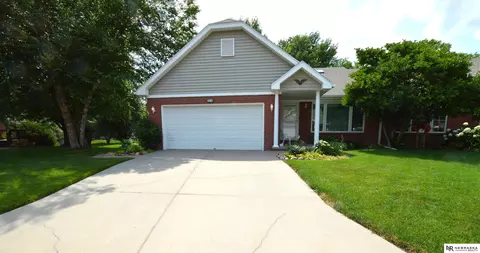 3215 Jamestown Ln, Lincoln, NE 68516