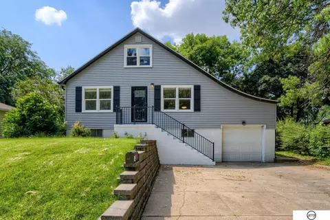 4675 Frederick St, Omaha, NE 68106
