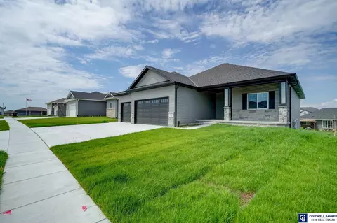 1033 Annabel Ave, Hickman, NE 68372