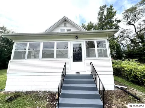 3915 Binney St, Omaha, NE 68111