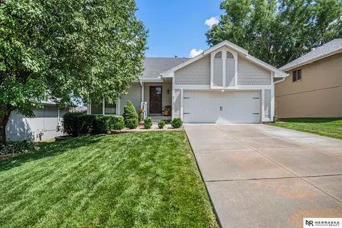 9703 S 22nd Ave, Bellevue, NE 68123