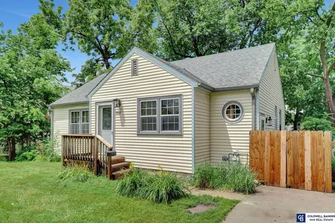 1414 Burr St, Lincoln, NE 68502