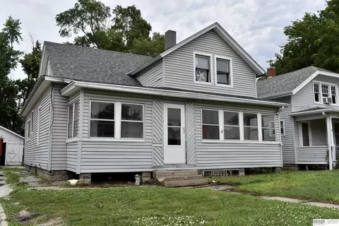 1112 E Military Ave, Fremont, NE 68025