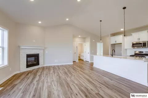 17618 Hanover St, Bennington, NE 68007 photo 6