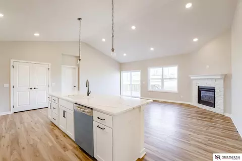 17618 Hanover St, Bennington, NE 68007 photo 10