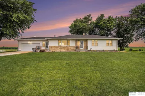 1917 335 St, Missouri Valley, IA 51555